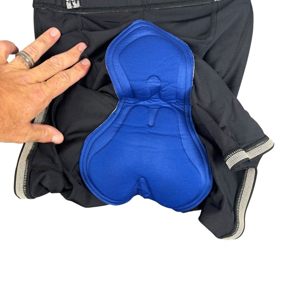 EUC Insport Women's Black Padded Cycling Athletic Shorts Sz XL - Picture 9 of 10